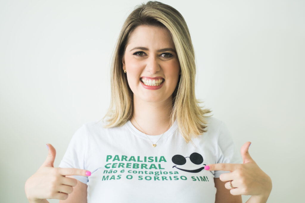 Campanha paralisia cerebral não é contagiosa, o sorriso é.